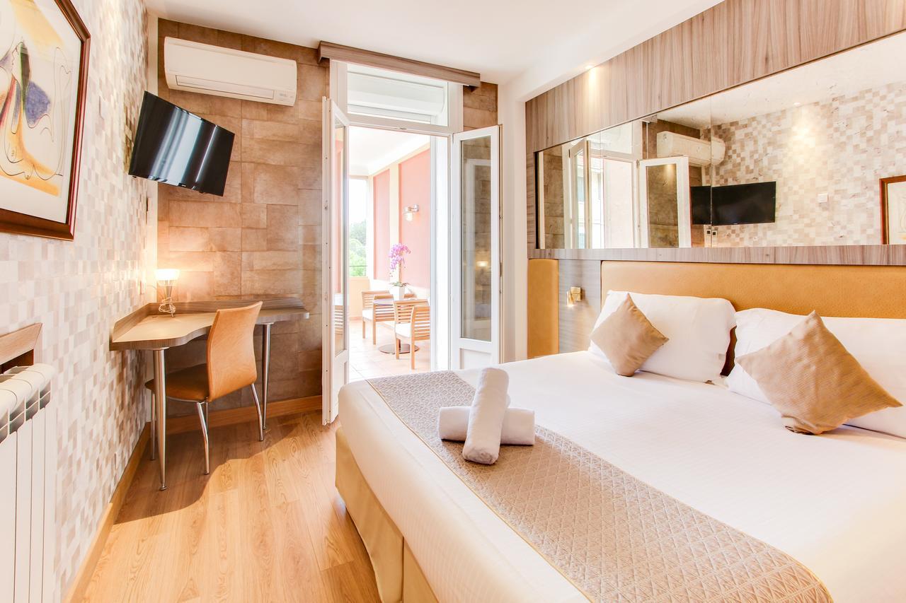 Hotel Provencal 방돌 외부 사진